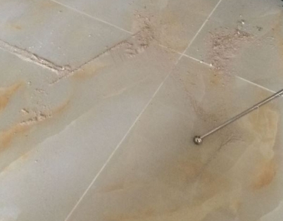 库车瓷砖空鼓维修公司分享粘合剂选择不当在瓷砖铺贴过程中可能导致以下问题